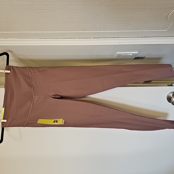 NWT All In Motion UPF 50+ Workout Set Light Brown XS - Picture 7 of 15